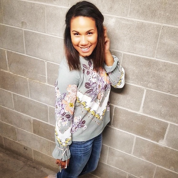 Meet your Posher, Mikalah - Picture 1 of 1